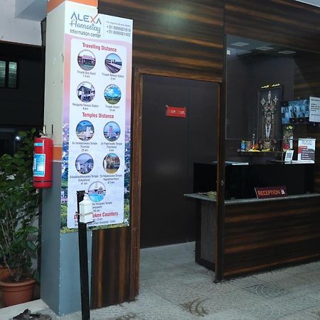 Alexa Home Stay ティルパティ エクステリア 写真